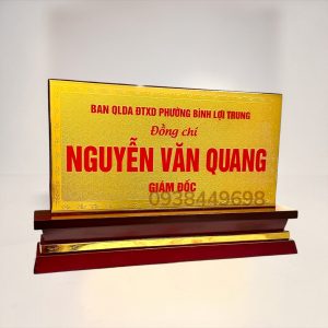 Bảng tên để bàn 13.26
